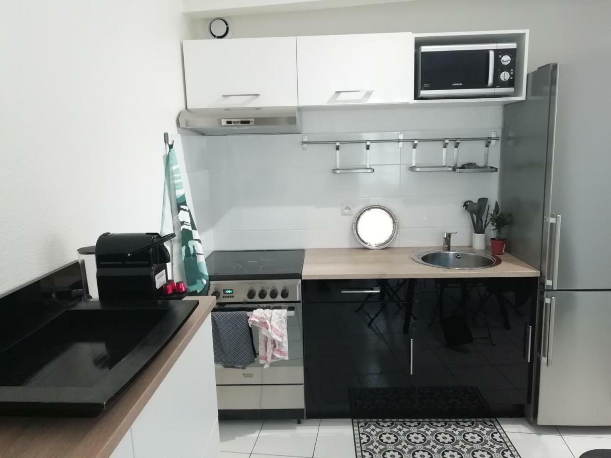 Le 39 Apartment Ним Екстериор снимка